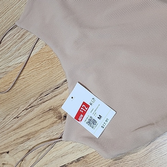 Forever 21 Ribbed Beige Bodysuit Size MEDIUM NWT - Picture 6 of 7